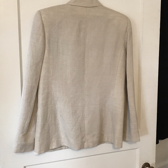 Casual Corner Light Beige Linen Blazer with shoulder pads - Picture 6 of 6